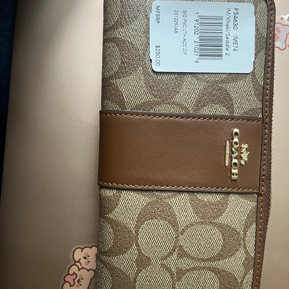 Brown coach wallet - Picture 4 of 8